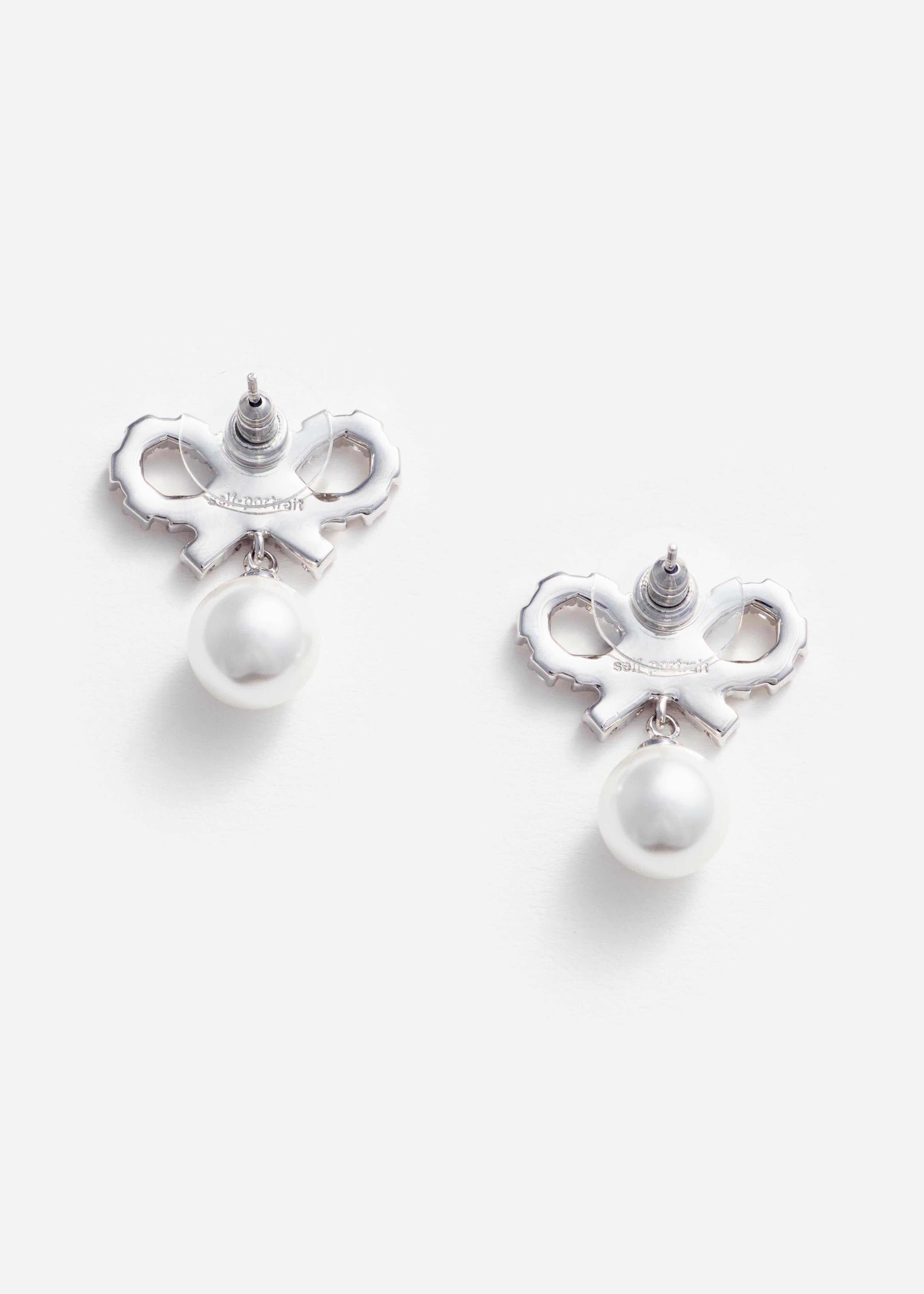 Micro Bow Pearl Earrings