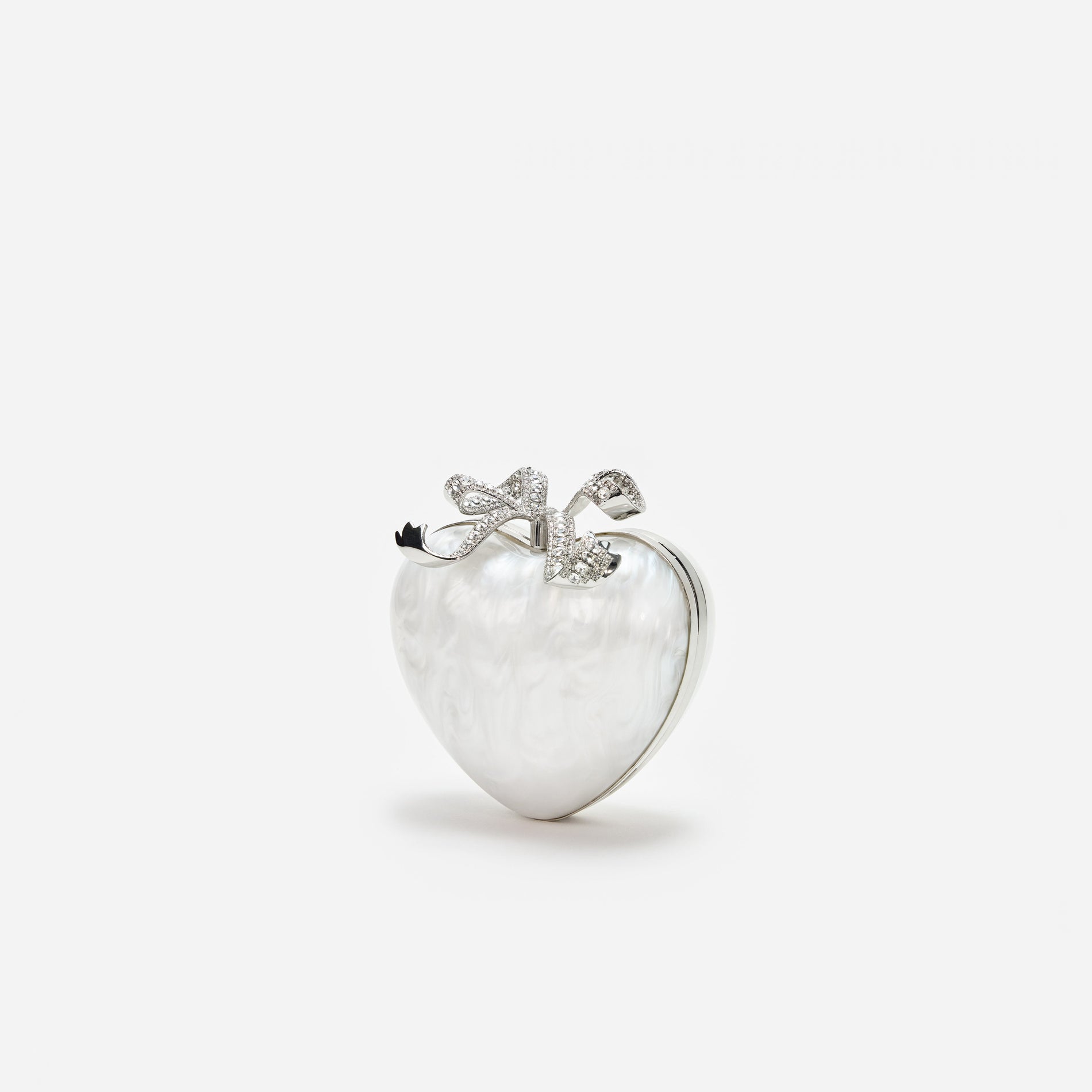 A photo of the Pearl Heart Clutch